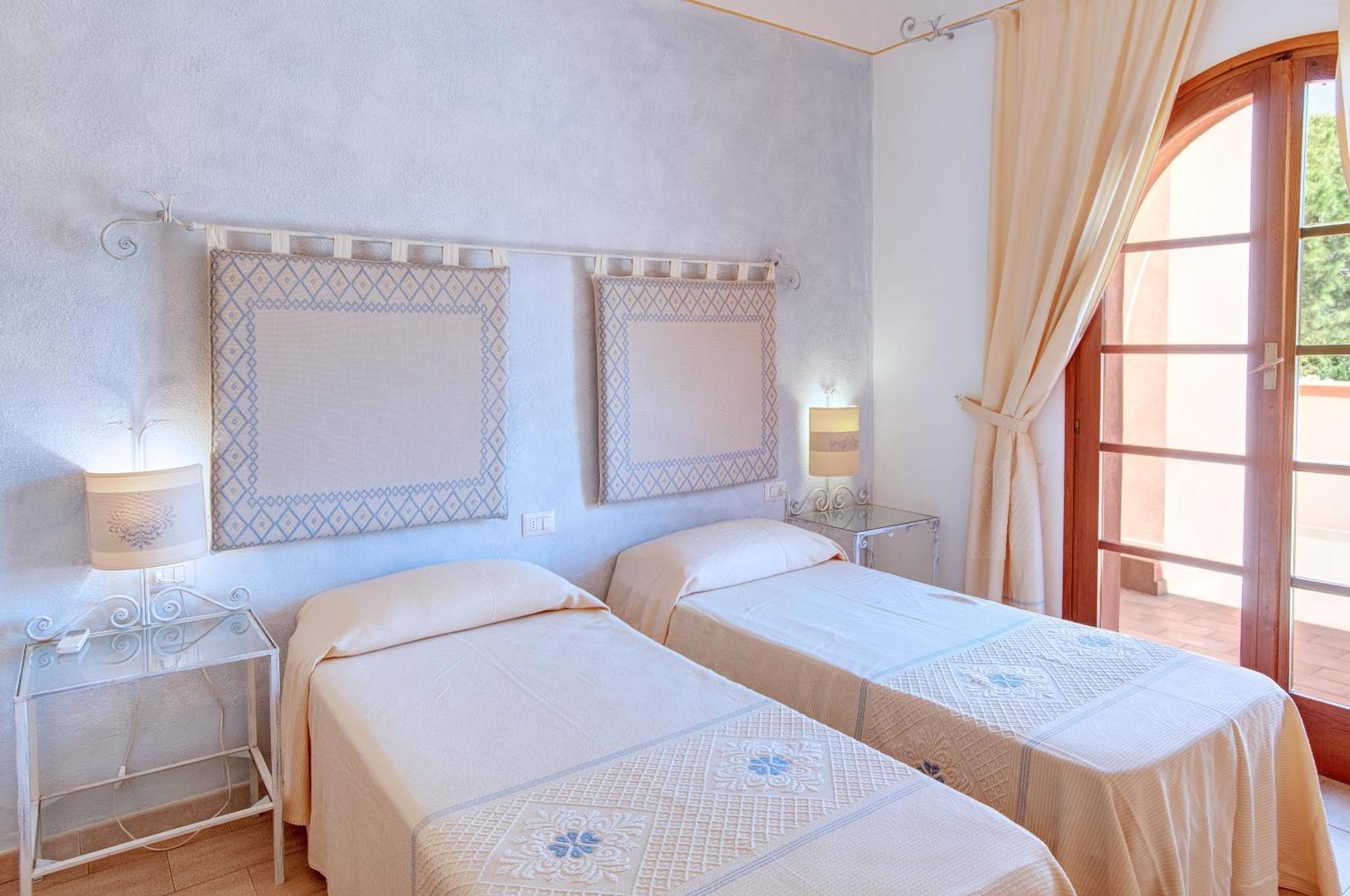 Le Residenze Di Piazza Italia Apartment Costa Rei Bagian luar foto