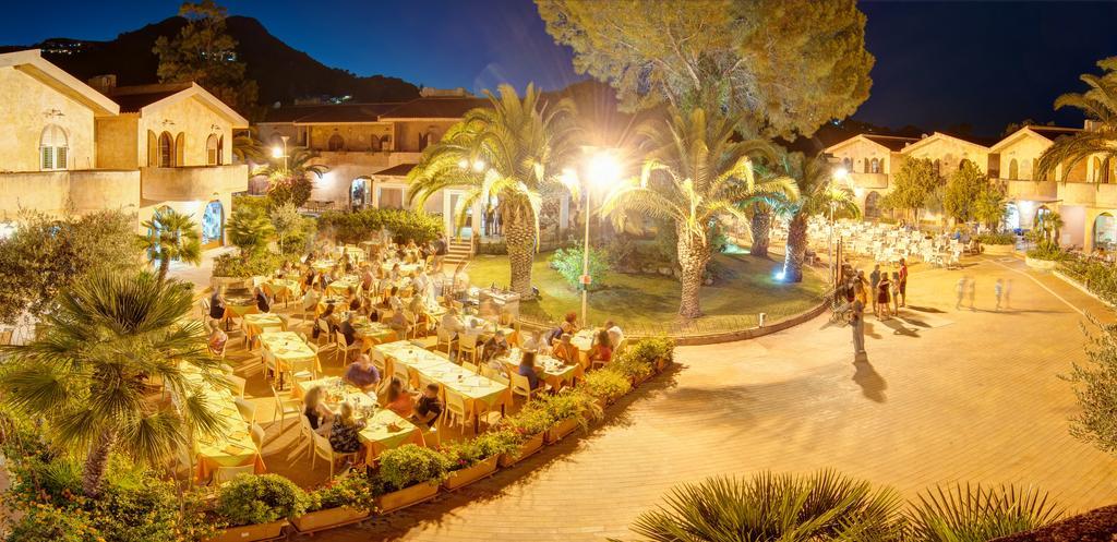 Le Residenze Di Piazza Italia Apartment Costa Rei Bagian luar foto